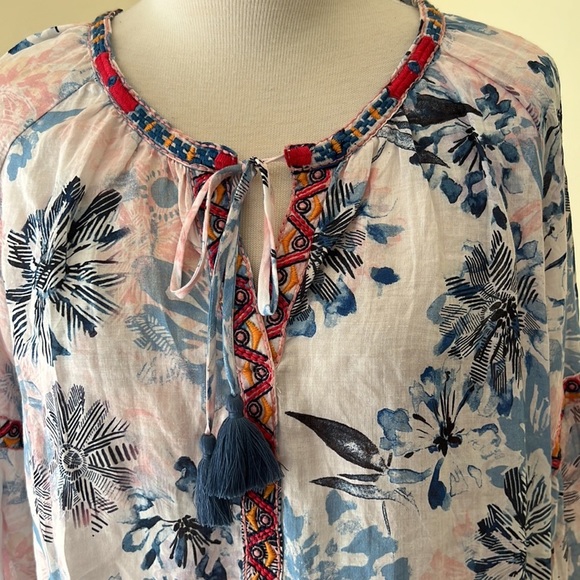 NWT! JOHNNY WAS Size XL white with blue multi peasant blouse with front tie - Picture 6 of 14